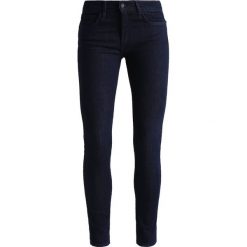 Levi's® LEVI`S LINE 8 MID SKINNY Jeans Skinny Fit rinse. Czarne jeansy damskie relaxed fit marki Levi's®. W wyprzedaży za 209,30 zł.