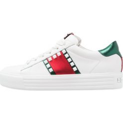 Kennel + Schmenger UP Sneakersy niskie bia/rot/grün. Białe trampki i tenisówki damskie marki Kennel + Schmenger, bez wzorów, ze skóry, bez zapięcia. Za 1029,00 zł.