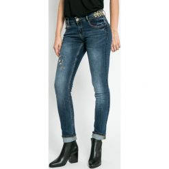 Desigual - Jeansy. Niebieskie jeansy damskie Desigual. W wyprzedaży za 269,90 zł.