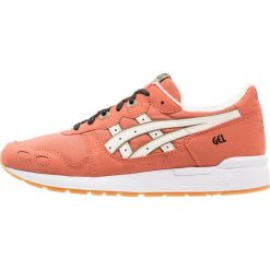 Asics Tiger GELLYTE X DISNEY SCHNEEWITTCHEN UND DIE SIEBEN ZWERGE Tenisówki i Trampki mango/cream. Pomarańczowe trampki męskie marki Asics Tiger, z motywem z bajki, z tworzywa sztucznego. Za 389,00 zł.