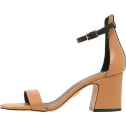Rzymianki damskie: Kurt Geiger DUKE Sandały camel