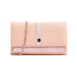 Kopertówki damskie: Skórzana kopertówka w kolorze jasnoróżowym – (S)12 x (W)20 x (G)35 cm