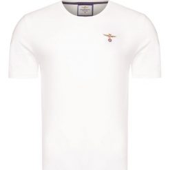 T-shirt AERONAUTICA MILITARE. Białe t-shirty męskie Aeronautica Militare, moro, z bawełny, militarne, z okrągłym kołnierzem. Za 240,00 zł.
