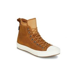 Buty Converse CHUCK TAYLOR WP BOOT NUBUCK HI RAW SUGAR/EGRET/GUM. Pomarańczowe trampki męskie Converse, bez wzorów, z nubiku, bez zapięcia. Za 363,30 zł.