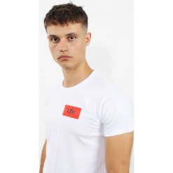 T-shirt Edward Orlovski Biała Label. Białe t-shirty męskie l, z aplikacjami, z bawełny, eleganckie. Za 49,00 zł.
