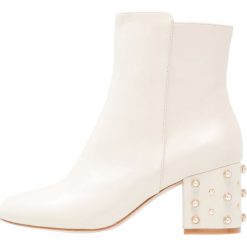Botki damskie: Minelli Botki blanc