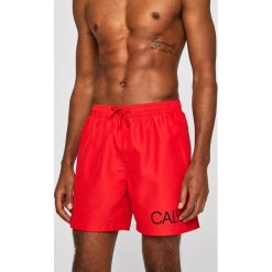Calvin Klein Jeans - Szorty kąpielowe. Czerwone kąpielówki męskie Calvin Klein Jeans, m, z nadrukiem, z poliesteru. Za 269,90 zł.