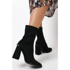 Czarne Botki Vhesreia. Czarne botki damskie Born2be, bez obcasa, na obcasie, bez zapięcia. Za 159,99 zł.