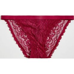 Koronkowe majtki - Bordowy. Czerwone majtki damskie Sinsay, s, z koronki. Za 9,99 zł.
