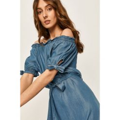 Answear - Sukienka. Czarne sukienki damskie ANSWEAR, na co dzień, s, w kwiaty, z elastanu, casualowe, bez kołnierzyka, z długim rękawem, długie, mini, rozkloszowane. W wyprzedaży za 99,90 zł.