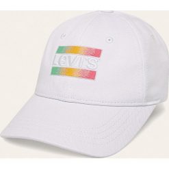 Levi's - Czapka. Białe czapki damskie Levi's®, bez wzorów, z bawełny. Za 89,90 zł.