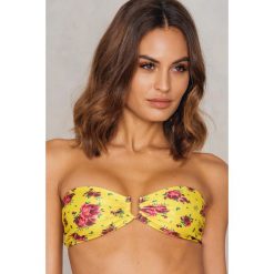 NA-KD Swimwear Góra od bikini bez ramiączek z metalową sprzączką - Yellow. Żółte bikini NA-KD Swimwear, z haftami. W wyprzedaży za 24,38 zł.