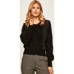 Pepe Jeans - Kardigan. Czarne swetry damskie Pepe Jeans, s, bez wzorów, z elastanu, bez rękawów, bez kaptura. W wyprzedaży za 319,90 zł.