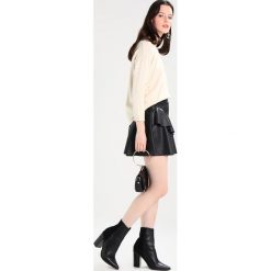 Swetry klasyczne damskie: See u Soon Sweter beige