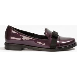 Mokasyny fioletowe Classic. Fioletowe mokasyny damskie marki NEWFEEL, z poliesteru, do biegania. Za 159,99 zł.