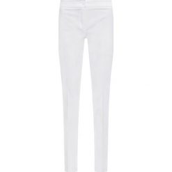Spodnie materiałowe Persona by Marina Rinaldi Raid 1131260. Białe spodnie damskie Persona by Marina Rinaldi, bez wzorów, z elastanu, marine. W wyprzedaży za 379,00 zł.
