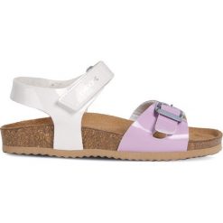 Geox - Sandały dziecięce. Białe sandały dziewczęce Geox, ze skóry, bez zapięcia. W wyprzedaży za 139,90 zł.