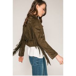 Answear - Kurtka Wild Nature. Zielone kurtki damskie ANSWEAR, s, bez wzorów, z poliesteru, krótkie. W wyprzedaży za 149,90 zł.