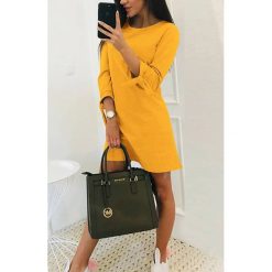 Sukienka SAFOLA MUSTARD. Żółte sukienki damskie IVET, na co dzień, bez wzorów, bez kołnierzyka, z krótkim rękawem, krótkie, mini. W wyprzedaży za 89,00 zł.