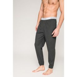 Calvin Klein Underwear - Spodnie piżamowe. Szare piżamy męskie marki Calvin Klein Underwear, l, z bawełny. W wyprzedaży za 179,90 zł.