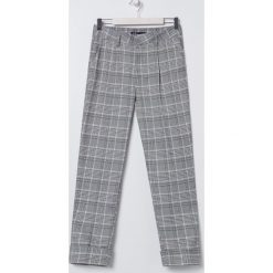 Spodnie chino - Brązowy. Pomarańczowe spodnie damskie Sinsay, s, bez wzorów. Za 49,99 zł.