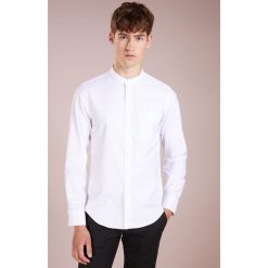J.CREW OXFORD BAND COLLAR Koszula white. Białe koszule męskie marki J.CREW, z bawełny. Za 379,00 zł.