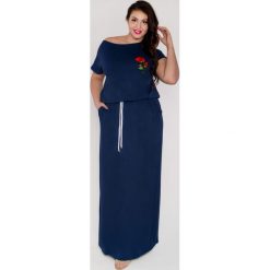 Granatowa sukienka maxi długa z kieszeniami i sznurkiem oversize PLUS SIZE. Szare sukienki damskie Moda Size Plus Iwanek, na co dzień, na lato, s, bez wzorów, z elastanu, bez kołnierzyka, plus size, z długim rękawem, długie, mini, oversize. Za 155,00 zł.