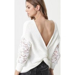 Biały Sweter Sumner. Białe swetry damskie Born2be, s, z koronki, długie. Za 99,99 zł.