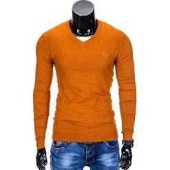 SWETER MĘSKI E74 - RUDY. Czerwone swetry klasyczne męskie marki Ombre Clothing, m, z bawełny, klasyczne, z dekoltem w serek. Za 49,00 zł.
