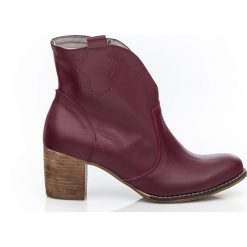 Botki na słupku kowbojki - skóra naturalna - model 503 - kolor bordowy. Czerwone botki damskie Zapato, na wiosnę, z jeansu, eleganckie, z okrągłym noskiem, bez obcasa, na obcasie, bez zapięcia. Za 399,00 zł.