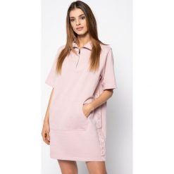 Sukienka codzienna DKNY Sport DP9D4044. Białe sukienki damskie DKNY Sport, na co dzień, xs, bez wzorów, z bawełny, sportowe, bez kołnierzyka, bez rękawów, proste. W wyprzedaży za 209,00 zł.