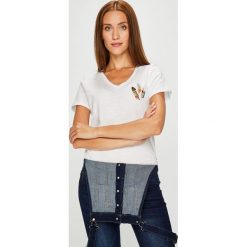 Answear - Top Garden of Dreams. Białe bluzki damskie marki ANSWEAR, s, z haftami, z bawełny, casualowe, bez kołnierzyka, z krótkim rękawem. W wyprzedaży za 59,90 zł.