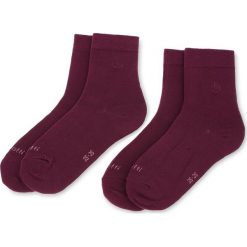 Zestaw 2 par wysokich skarpet damskich BUGATTI - 6950 Aubergine 755. Czerwone skarpetki damskie Bugatti, bez wzorów, z elastanu. W wyprzedaży za 35,00 zł.