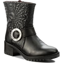 Botki DESIGUAL - Breaker Lottie 17WSTLA8 2000. Czarne botki damskie na obcasie Desigual, z materiału. W wyprzedaży za 279,00 zł.