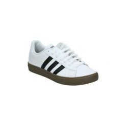 Buty adidas F34469. Białe trampki męskie Adidas, bez wzorów, bez zapięcia. Za 269,22 zł.