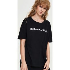 T-shirty damskie: T-shirt oversize z napisem – Czarny