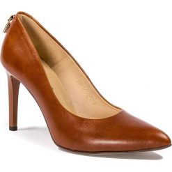 Koniakowe skórzane szpilki z kłódeczką na pięcie 92K1. Pomarańczowe czółenka damskie Neścior, ze skóry, eleganckie, na wysokim obcasie. Za 249,00 zł.