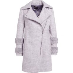 Club Monaco POUROCHISTIA COAT Płaszcz zimowy grey. Szare płaszcze damskie marki Club Monaco, na zimę, bez wzorów, z poliesteru. W wyprzedaży za 715,60 zł.
