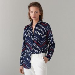 Koszula oversize z nadrukiem - Niebieski. Koszule damskie Mohito. W wyprzedaży za 39,99 zł.