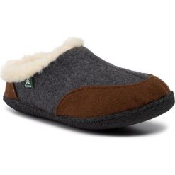 Kapcie KAMIK - Cabon HK0151 Dark Brown. Szare klapki męskie Kamik, bez wzorów, z tworzywa sztucznego. W wyprzedaży za 139,00 zł.