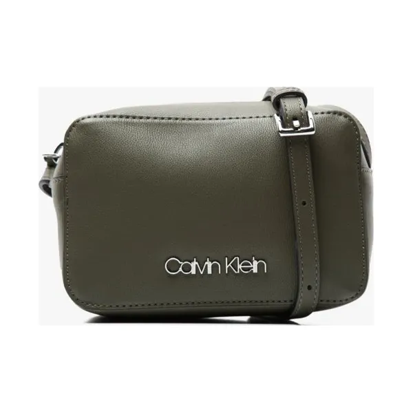 Calvin Klein Torebka Must Camerabag , szary, rozmiar ONE SIZE. Szare torebki klasyczne damskie Calvin Klein, w paski, ze skóry ekologicznej, bez dodatków. Za 299,99 zł.