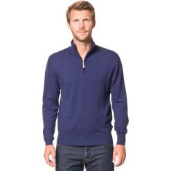 Golfy męskie: Sweter w kolorze granatowym