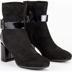 ELEGANCKIE BOTKI NA OBCASIE. Czarne botki damskie na obcasie marki KYLIE, z jeansu. Za 129,90 zł.