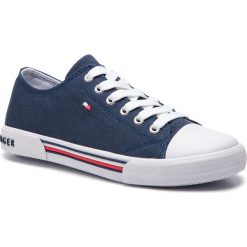 Trampki TOMMY HILFIGER - Low Cut Lace-Up Sneaker T3X4-30278-0034 D Blue 800. Niebieskie trampki dziewczęce TOMMY HILFIGER, na sznurówki. Za 259,00 zł.
