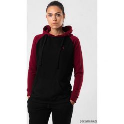 Czarna Damska Bluza Z Kapturem Kangurka Z LOGO. Czarne bluzy damskie Pakamera, s, bez wzorów, bez rękawów, z kapturem. Za 109,00 zł.