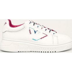 Emporio Armani - Buty skórzane. Białe buty sportowe damskie Emporio Armani, bez wzorów, ze skóry, sportowe. W wyprzedaży za 899,90 zł.