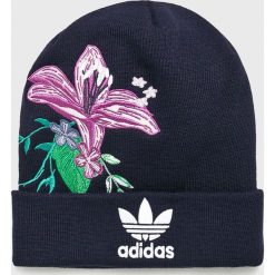 Adidas Originals - Czapka. Niebieskie czapki damskie marki adidas Originals, na zimę, z haftami, z dzianiny. Za 119,90 zł.