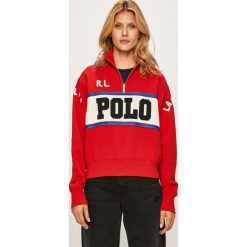 Polo Ralph Lauren - Bluza. Czerwone bluzy damskie Polo Ralph Lauren, s, z aplikacjami, z bawełny, z krótkim rękawem, krótkie, bez kaptura. W wyprzedaży za 599,90 zł.