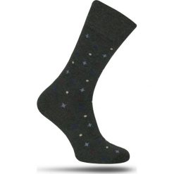 Skarpetki More - Kolorowe Gwiazdki - Ciemny Popiel, Męskie SKMORE074051starsgrey. Szare skarpetki męskie More, bez wzorów, z tkaniny. Za 12,90 zł.