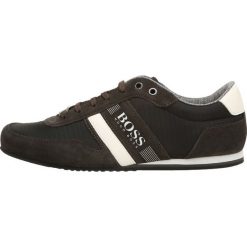 BOSS ATHLEISURE LIGHTER LIFE Sneakersy niskie open grey. Szare sneakersy męskie marki BOSS Athleisure, bez wzorów, ze skóry, bez zapięcia. W wyprzedaży za 440,30 zł.